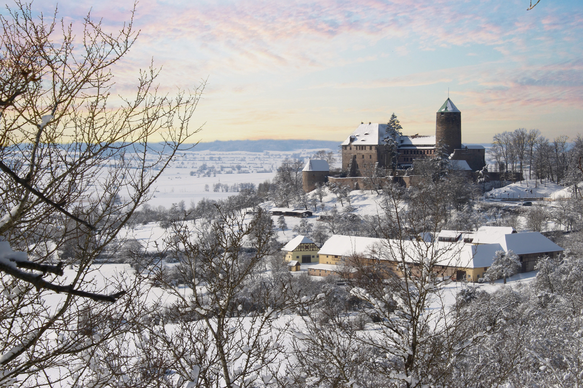 Blick auf Burg Colmberg im Winter