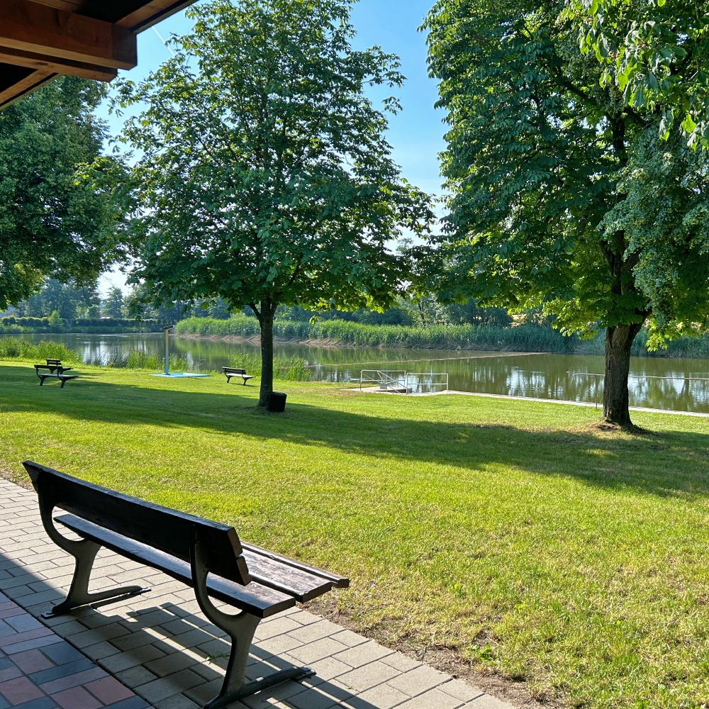 Der Naturbadeweiher im Freibad in Feuchtwangen