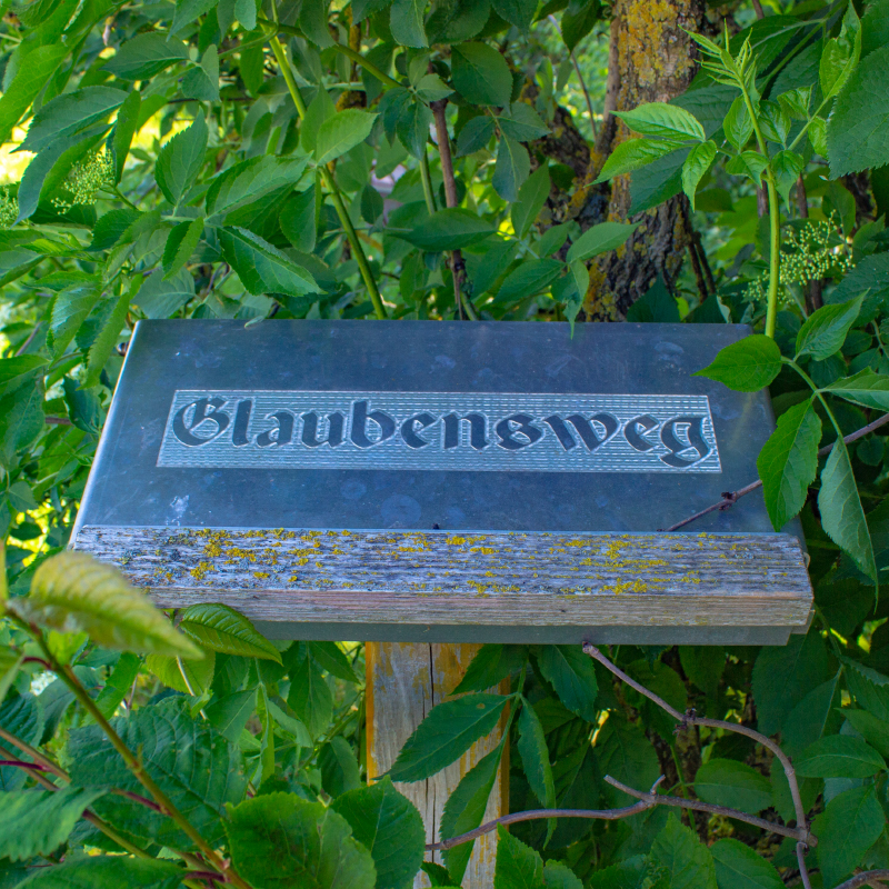 Glaubensweg Steinschild 