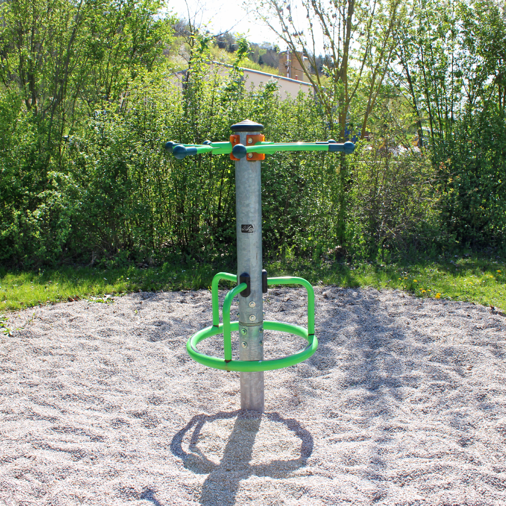 Gerät am Spielplatz Im Dorf in Neusitz