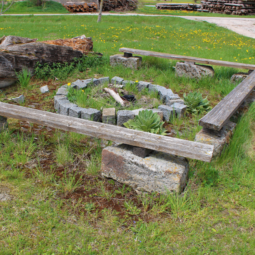 Feuerstelle am Spielplatz in Kreuth bei Geslau 