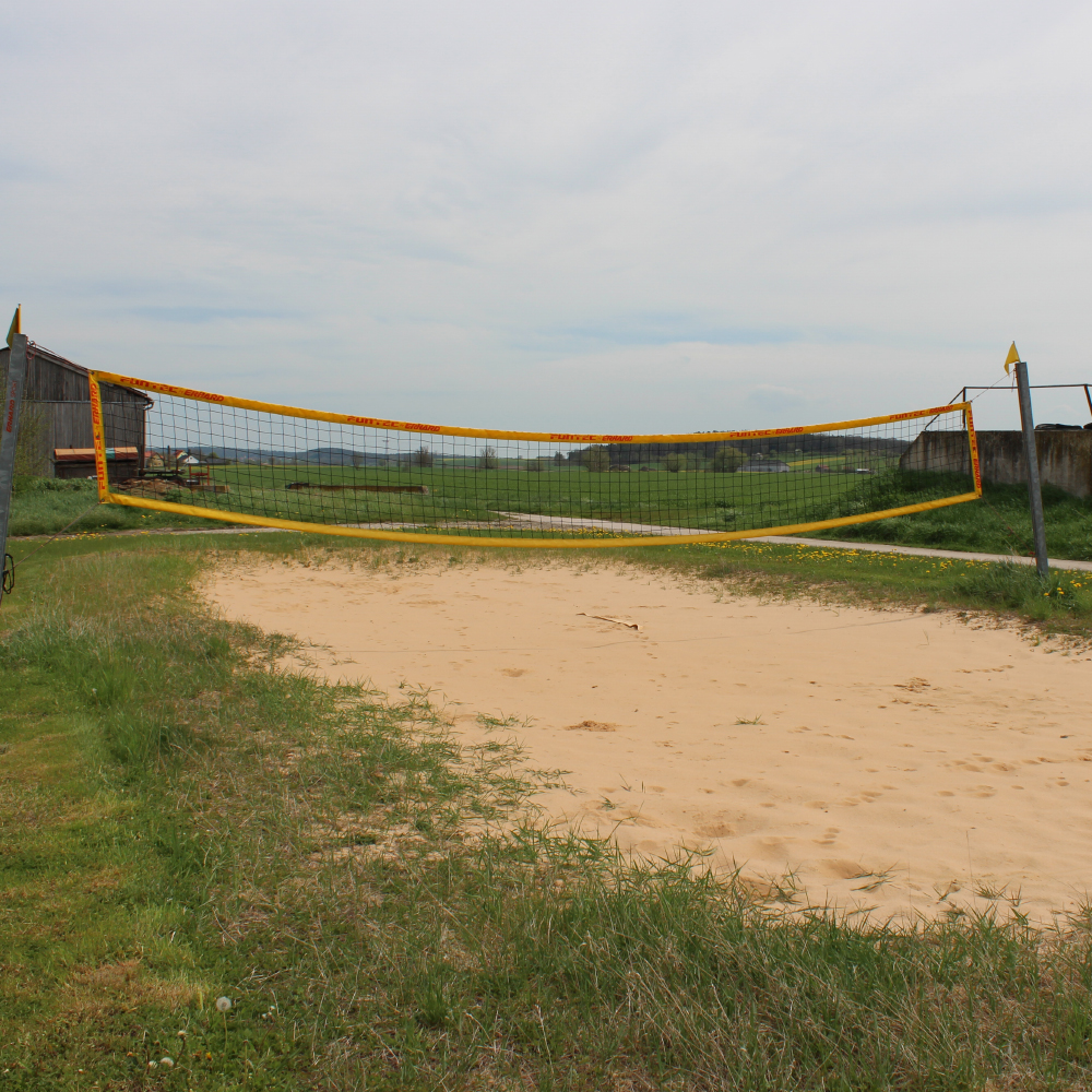 Beachvolleyballfeld auf dem Spielplatz in Kreuth bei Geslau