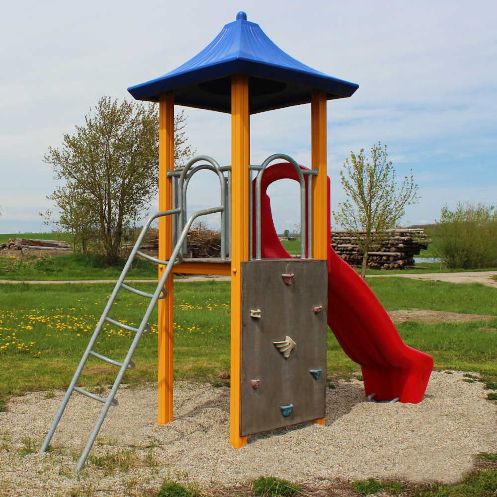 Spielturm auf dem Indianerspielplatz in Kreuth bei Geslau  