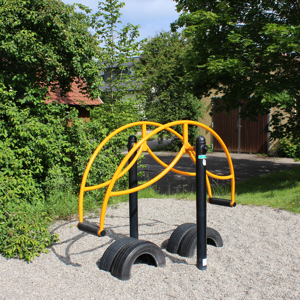 Wippe auf dem Spielplatz in Mosbach bei Feuchtwangen