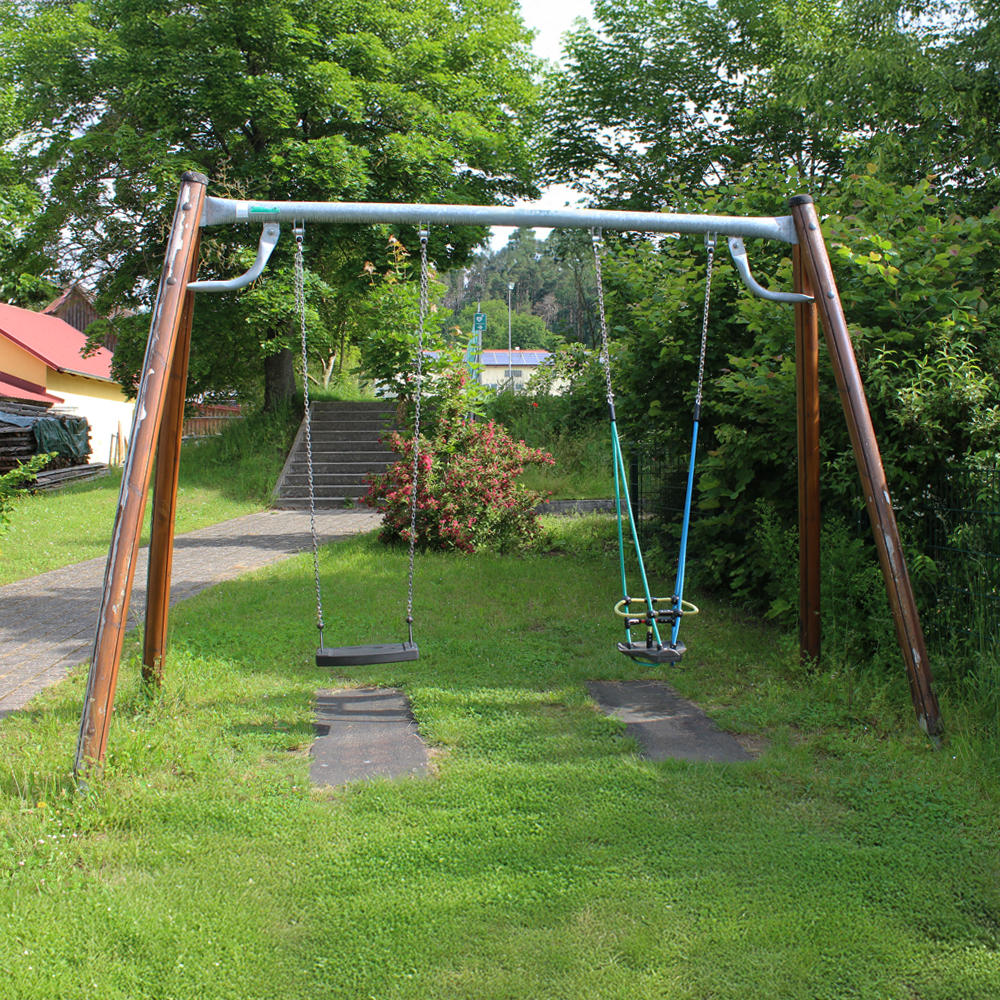 Schaukel auf den Spielplatz in Mosbach