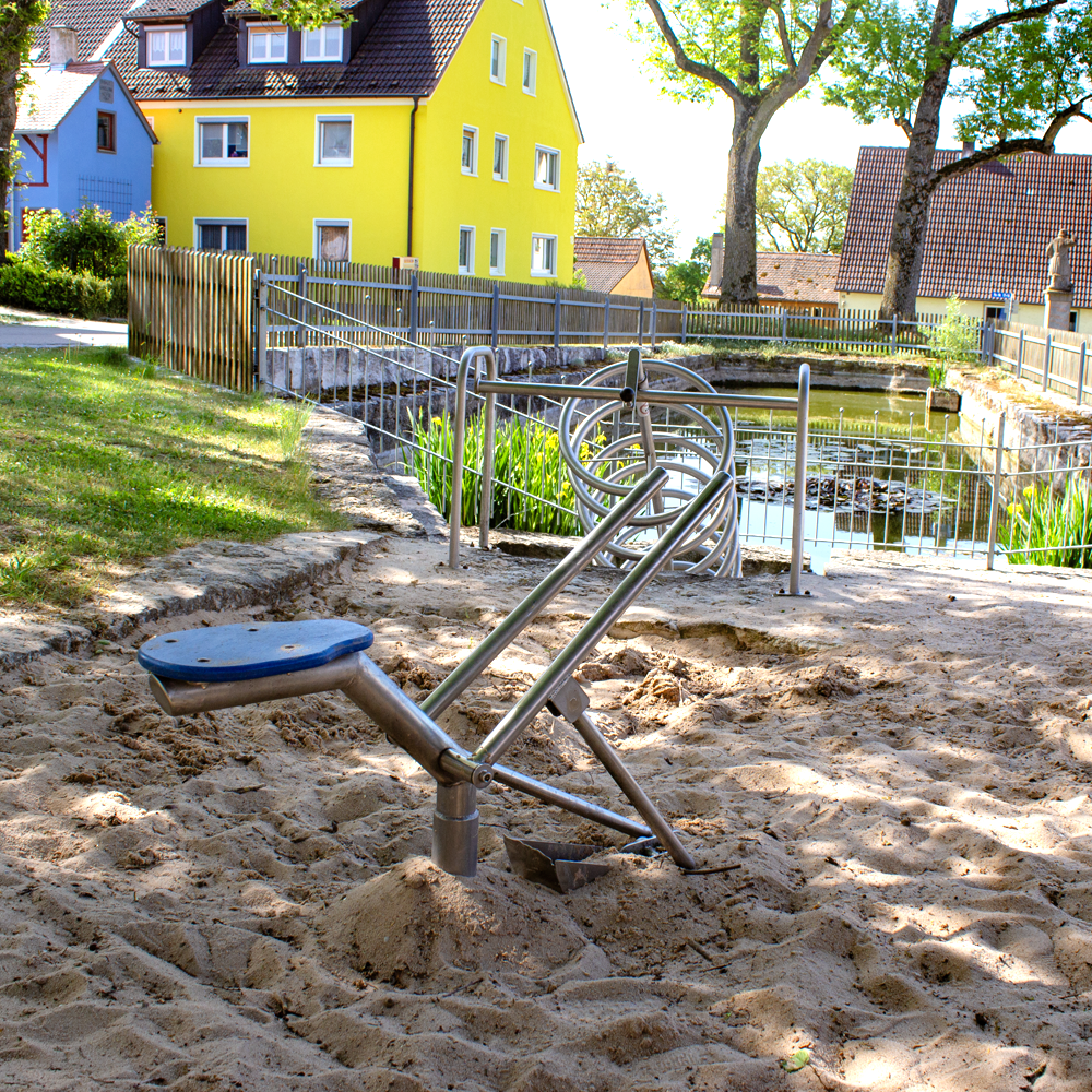 Sandbagger auf dem Spielplatz in Preuntsfelden bei Windelsbach