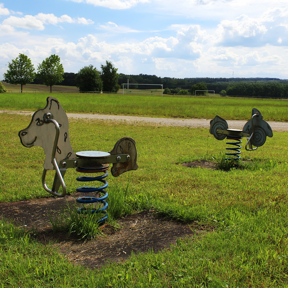Federwippen am Spielplatz Thürnhofen