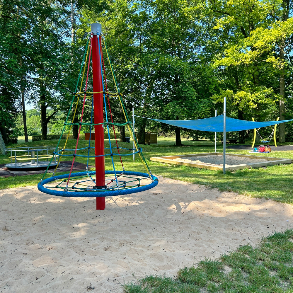 Spielplatz im Waldschwimmbad Rothenburg